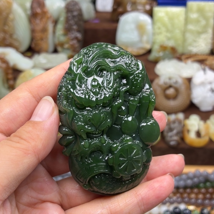颈饰未镶嵌和田玉