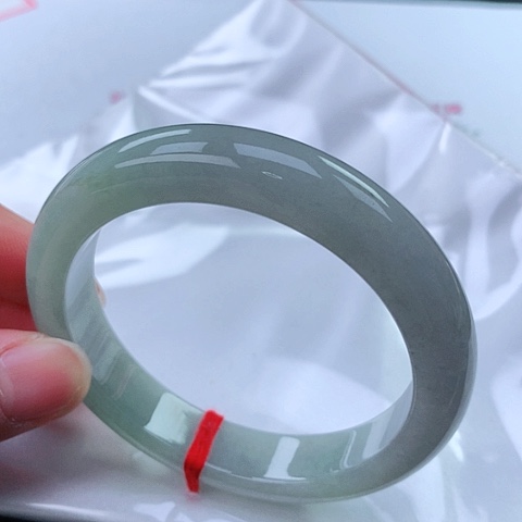 翡翠手镯未镶嵌64 号翡翠手镯