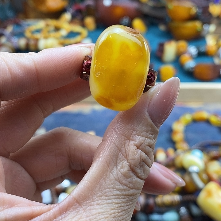 上***）蜜蜡未镶嵌戒指戒指