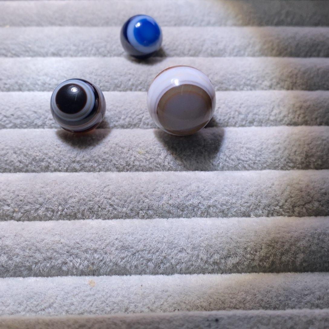 玛瑙/玉髓颈饰未镶嵌驴****？