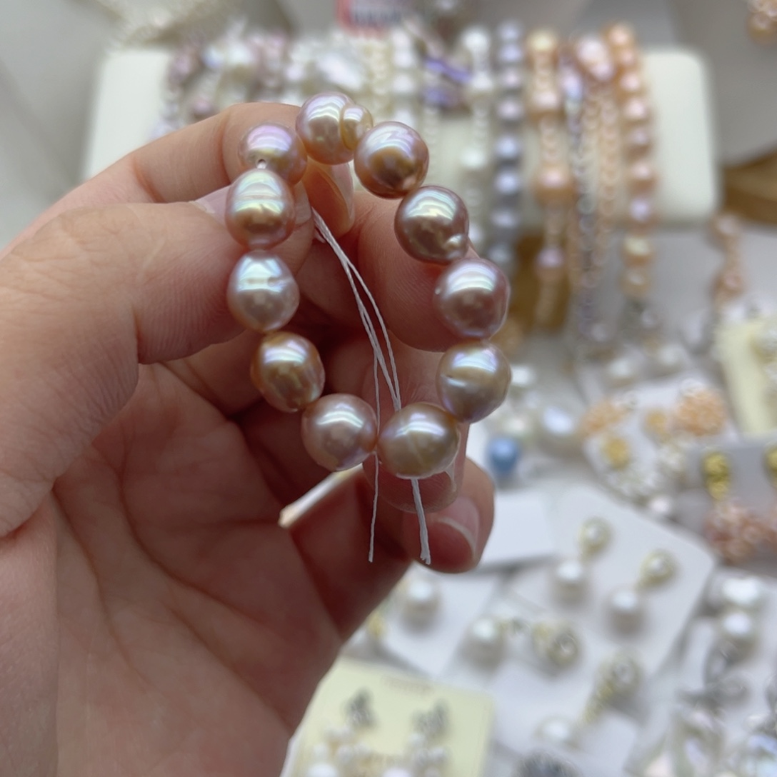 逾***候淡水珍珠颈饰未镶嵌