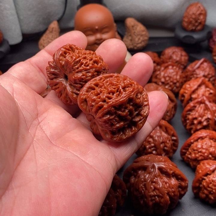 核桃醉***迪南疆石狮子头