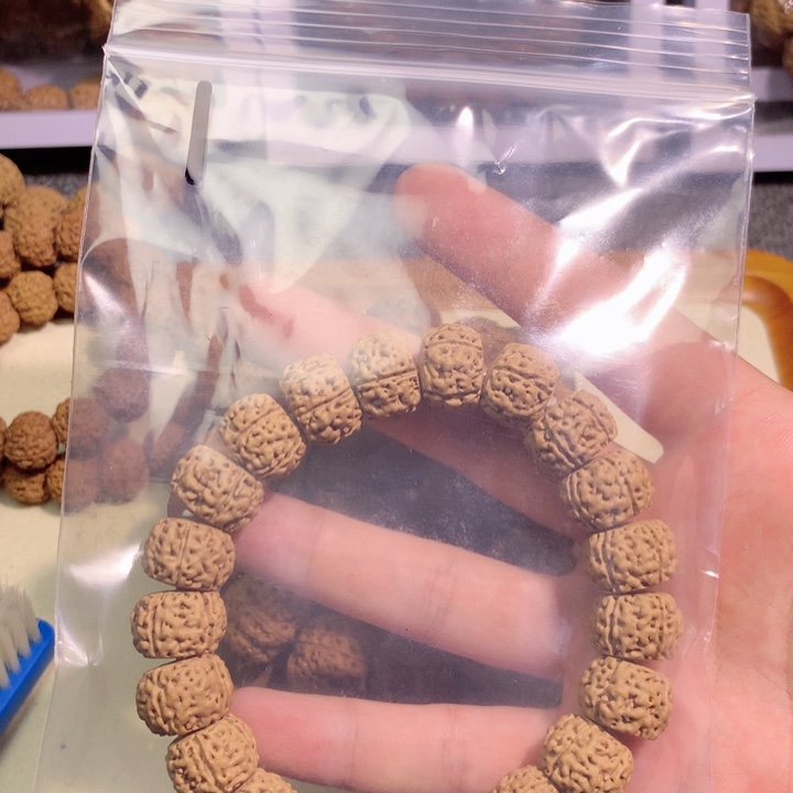 吊坠金刚菩提老*1。       