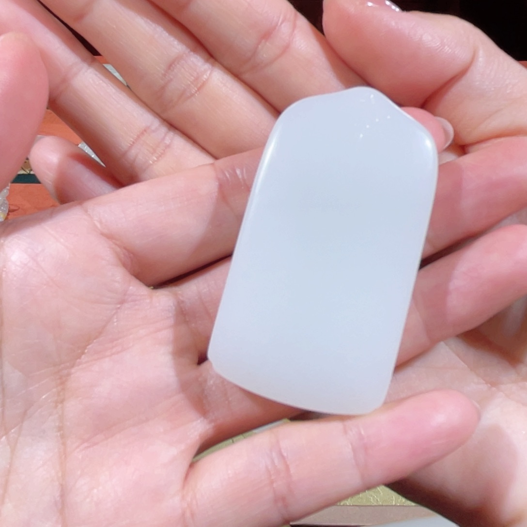 和田玉（糖玉）颈饰未镶嵌