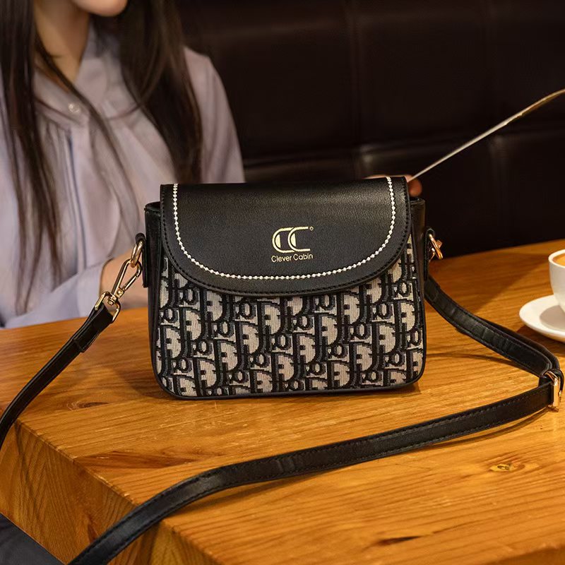 【子琪专属】2025新款包时尚百搭盒子真皮包单肩斜挎包