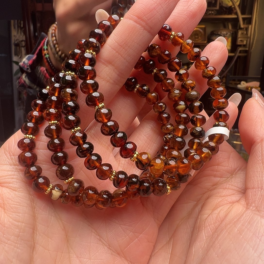 琥珀未镶嵌裸石抚顺琥珀10686六多样性发其一