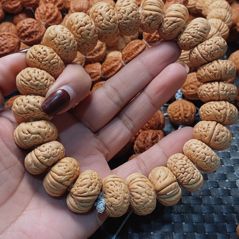 【闪购商品】文玩核桃吊坠飞碟