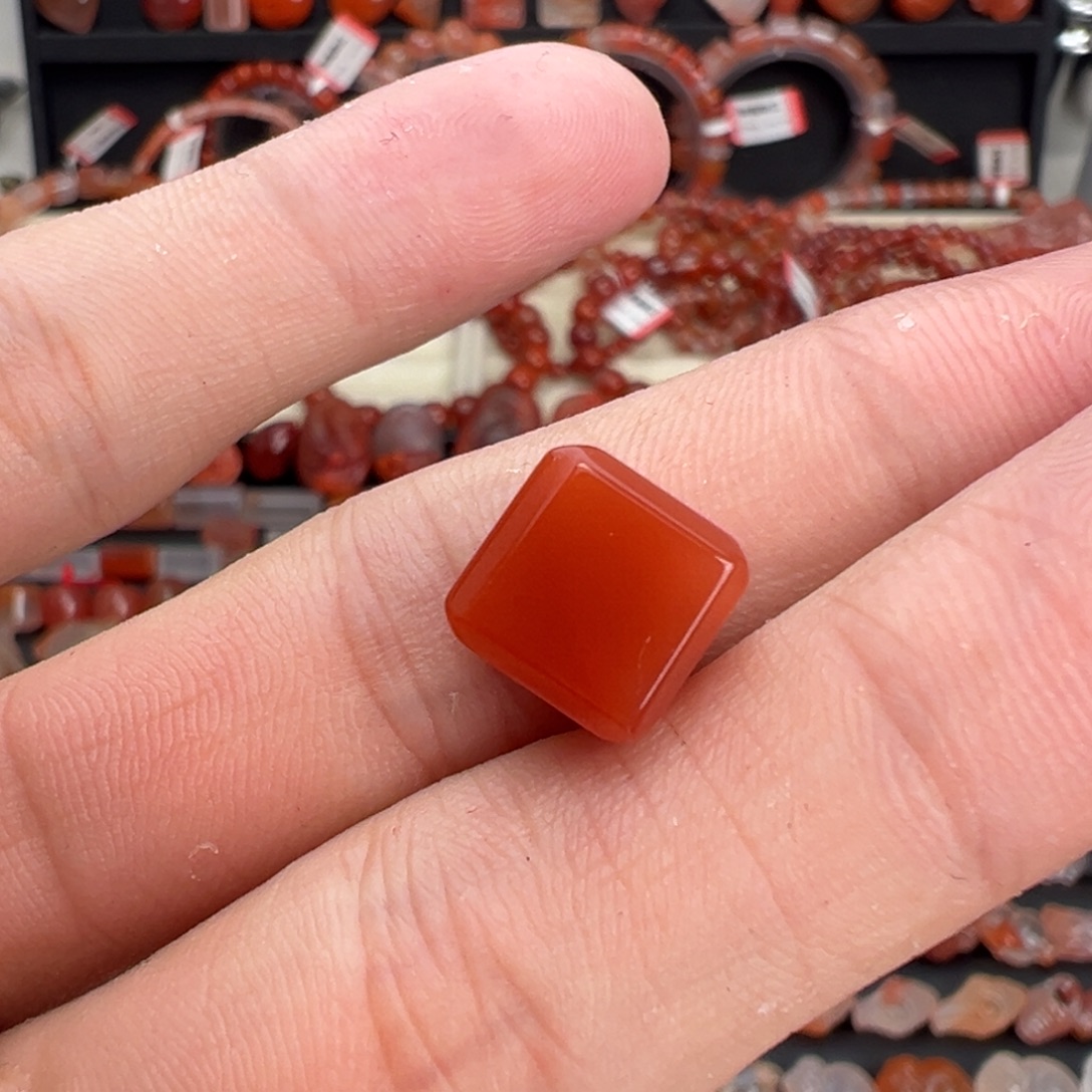 南红玛瑙未镶嵌颈饰方糖