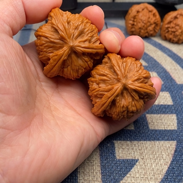 吊坠文玩核桃小**e三棱