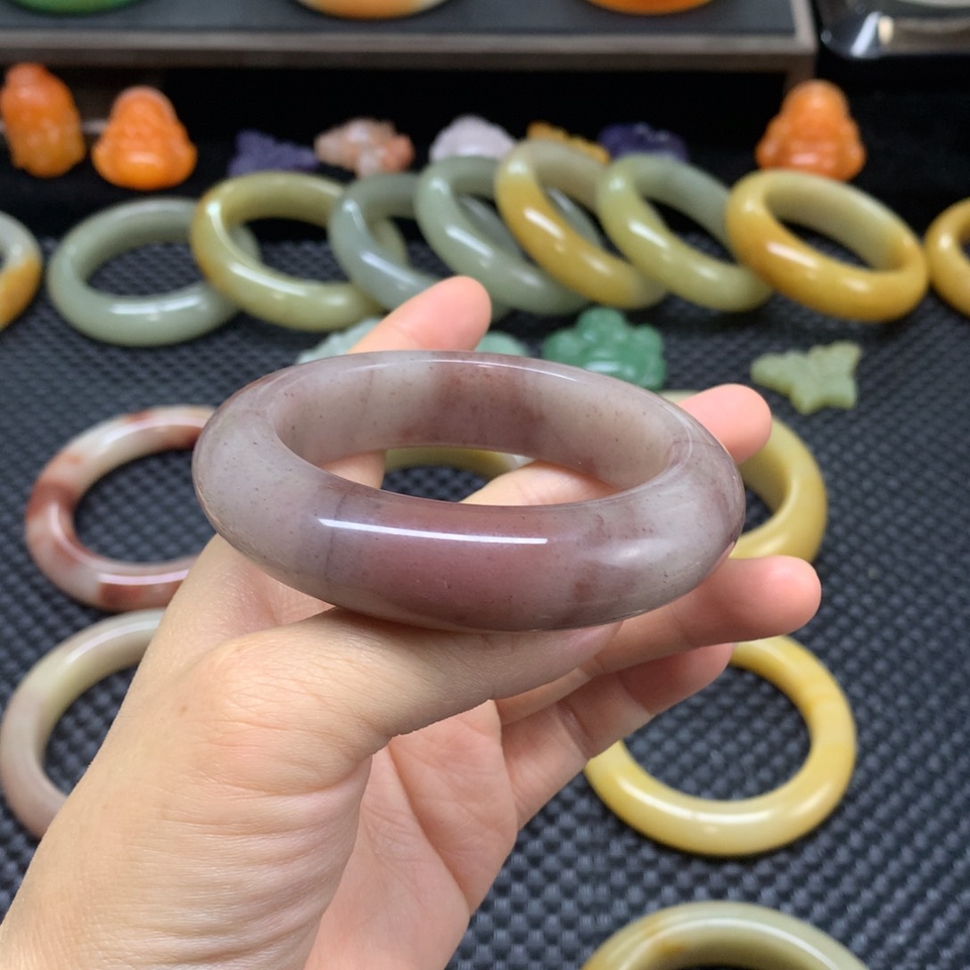 石英质玉手镯未镶嵌