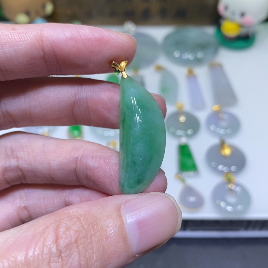 翡翠18K金镶嵌吊坠(不含链)