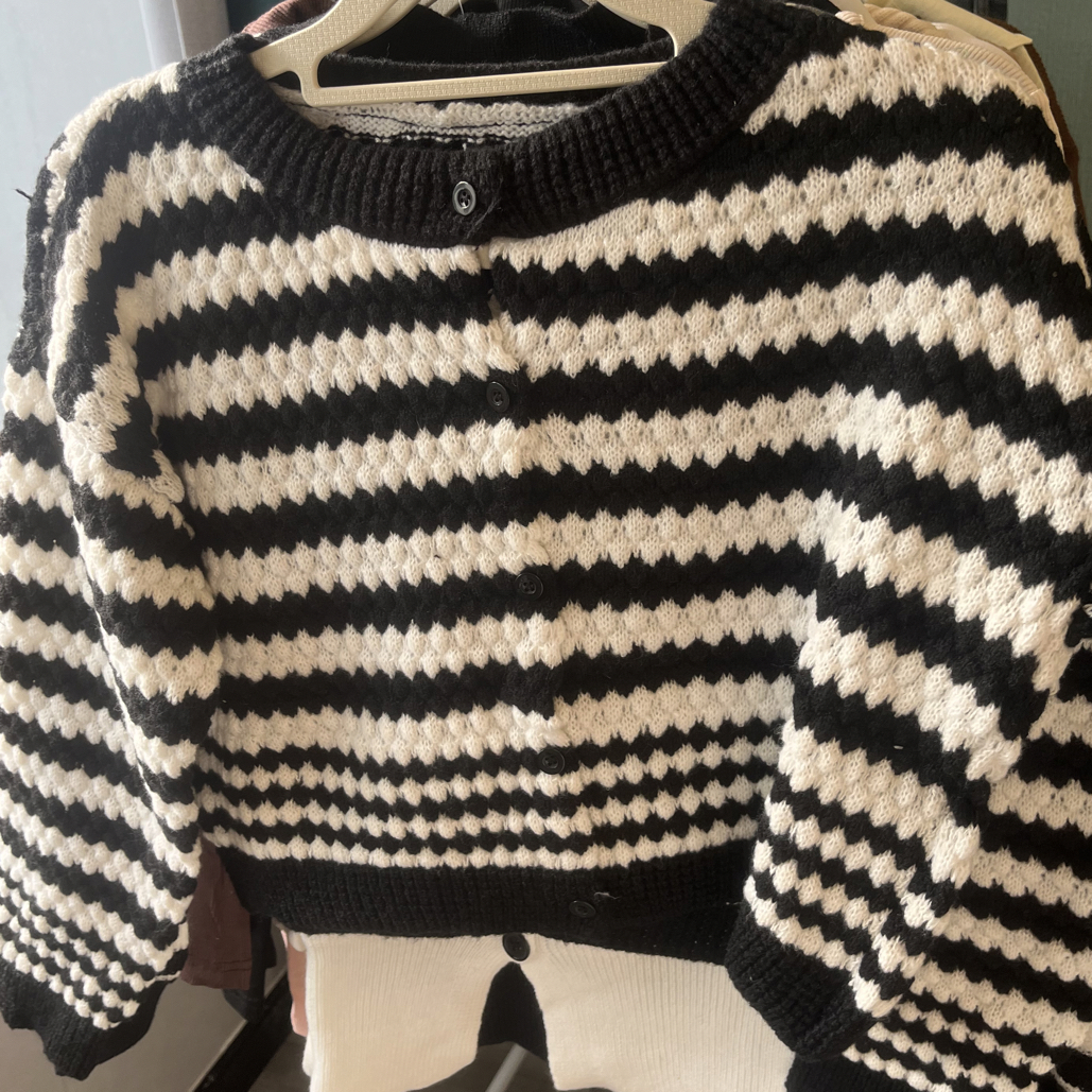 34/9毛衣瑕疵慎拍no退no换