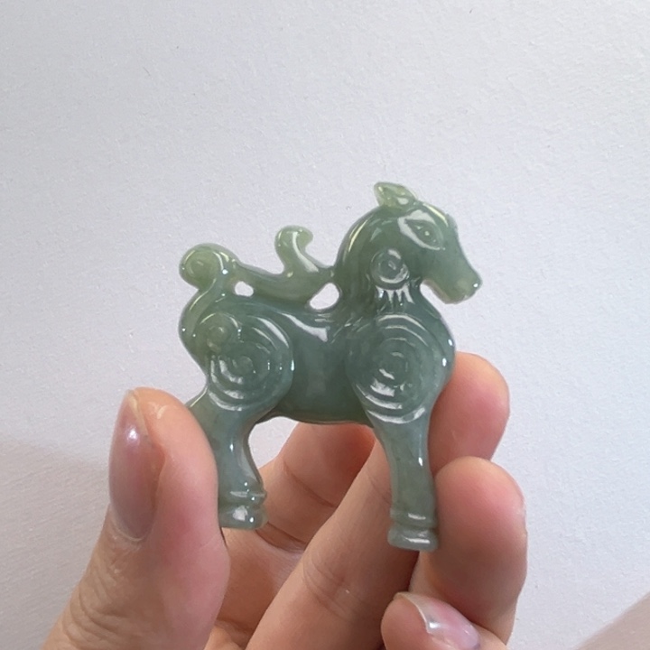 翡翠吊坠(赠链)未镶嵌代编织