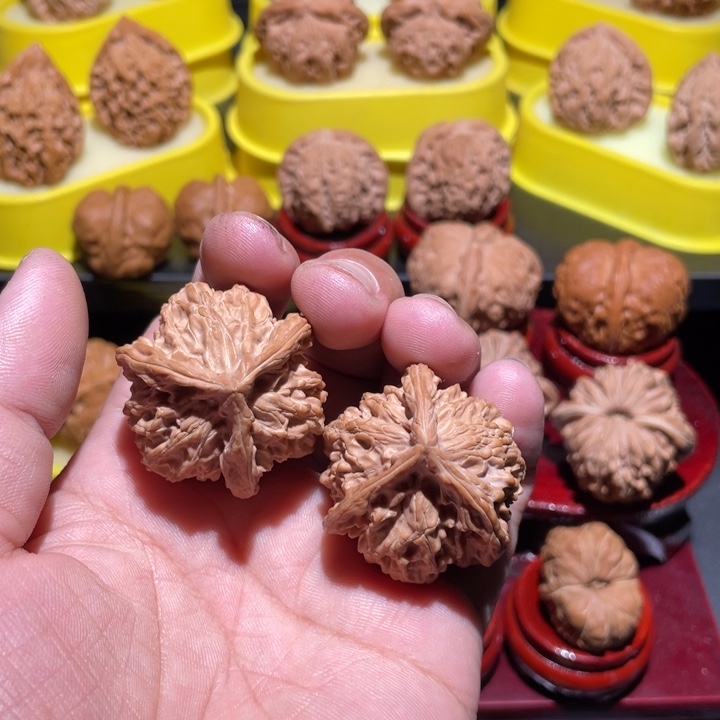 桃核吊坠盘山三棱全品