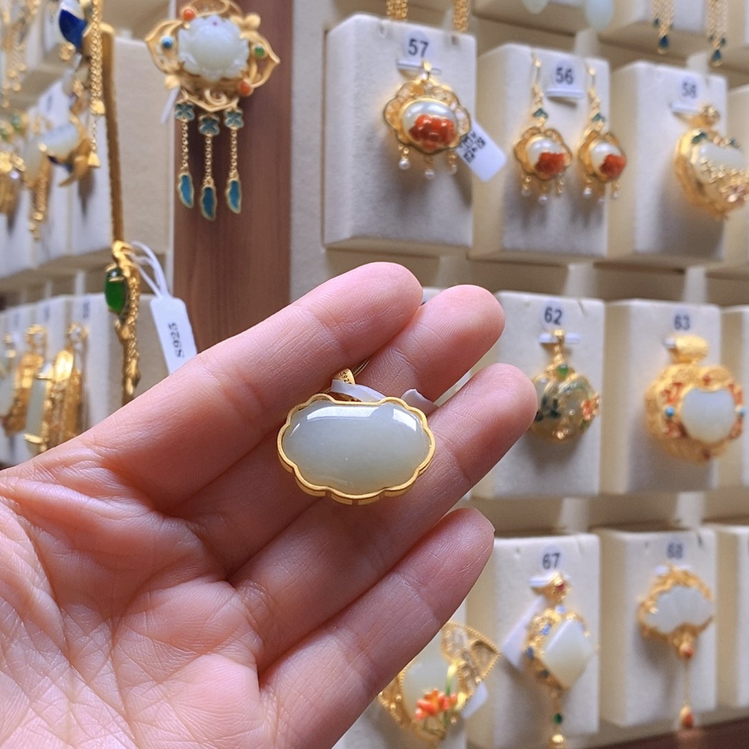 和田玉颈饰银S925镶嵌