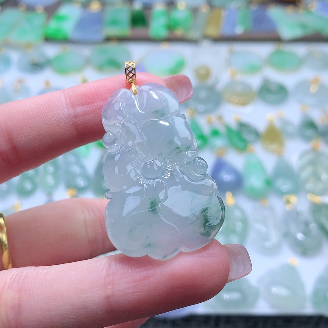 翡翠颈饰未镶嵌翡翠