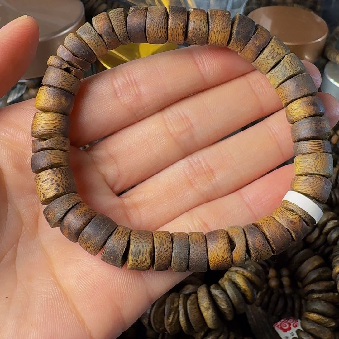 沉香手串老白棋算盘珠子