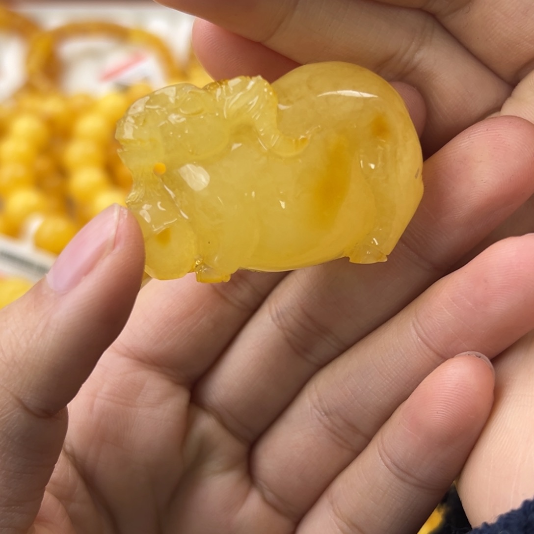 琥珀珠宝奇石未镶嵌