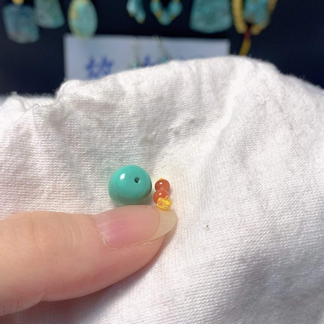 南红玛瑙未镶嵌珠宝奇石