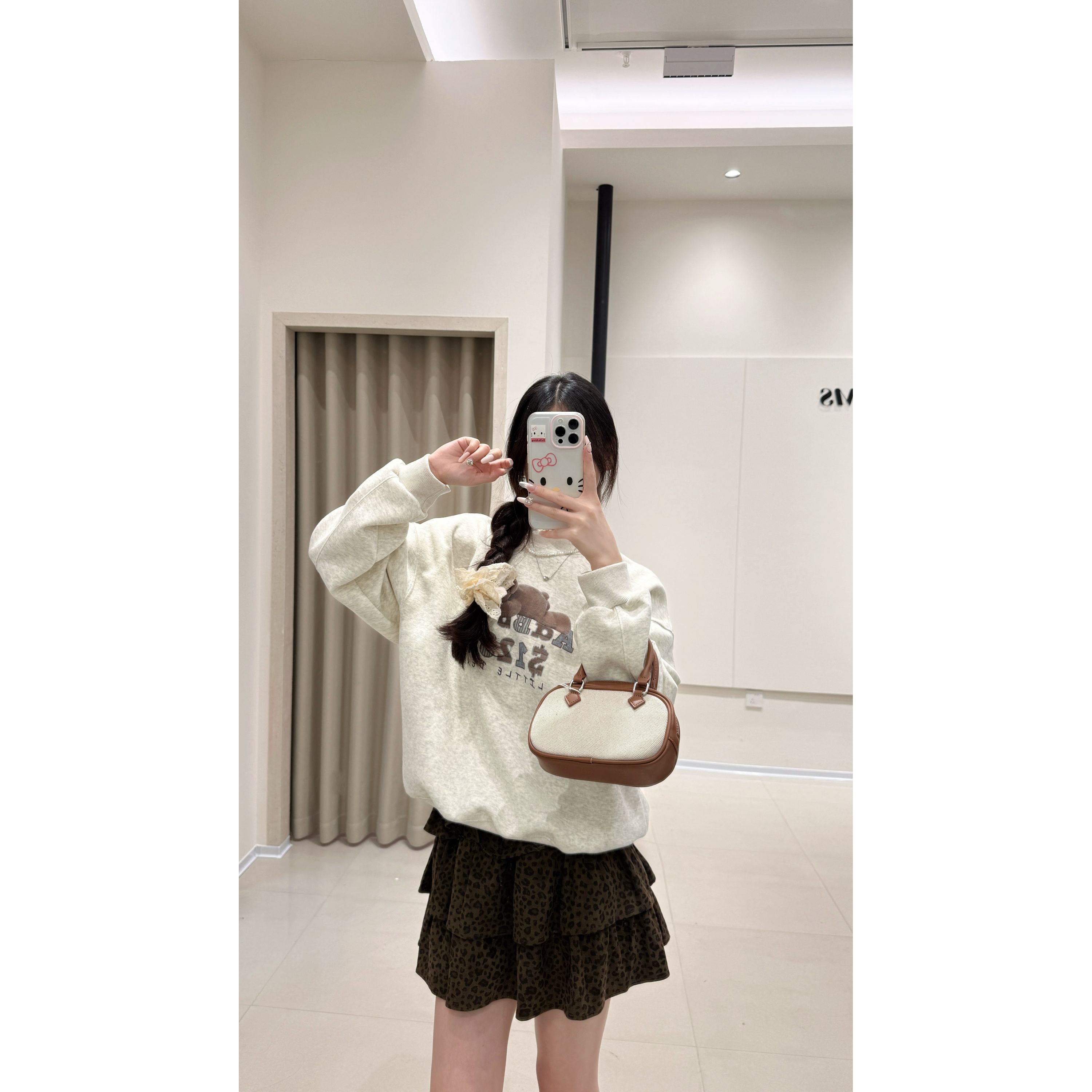 韩系简约小熊印花圆领卫衣女宽松慵懒百搭减龄小众上衣2025秋新款