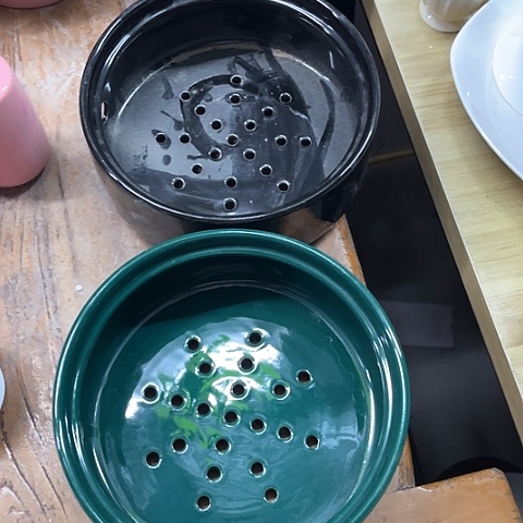 微瑕，不能明火，口径17高度7绿、黑