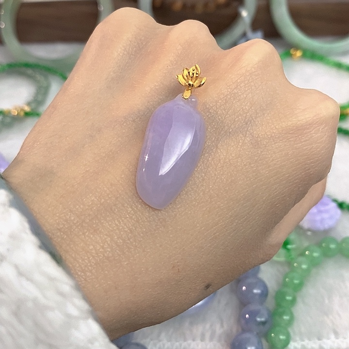 翡翠18K金镶嵌颈饰紫色瓜