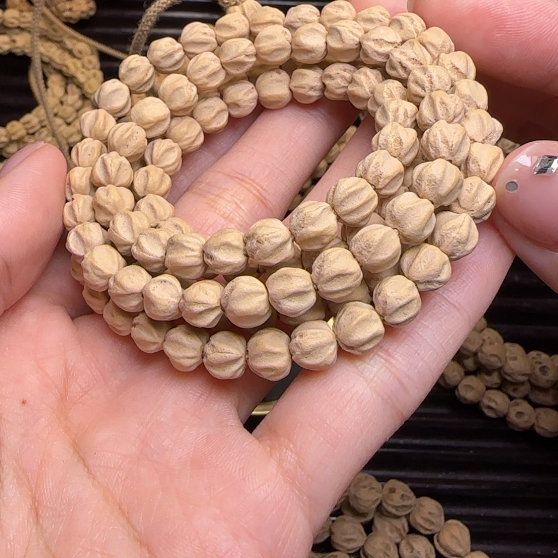 柏香籽/百香籽吊坠浪*