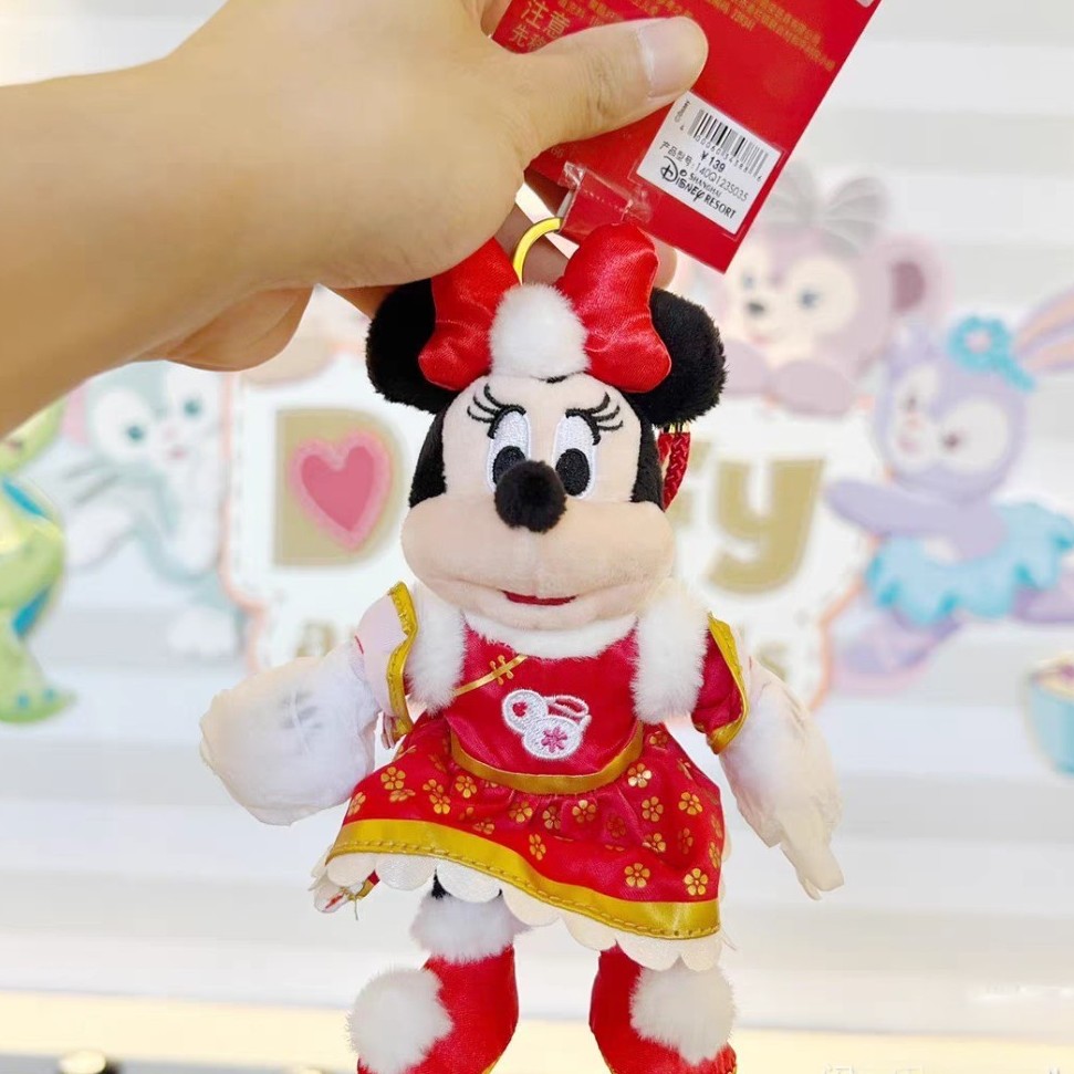 上迪乐园新春米奇米妮毛绒挂件
