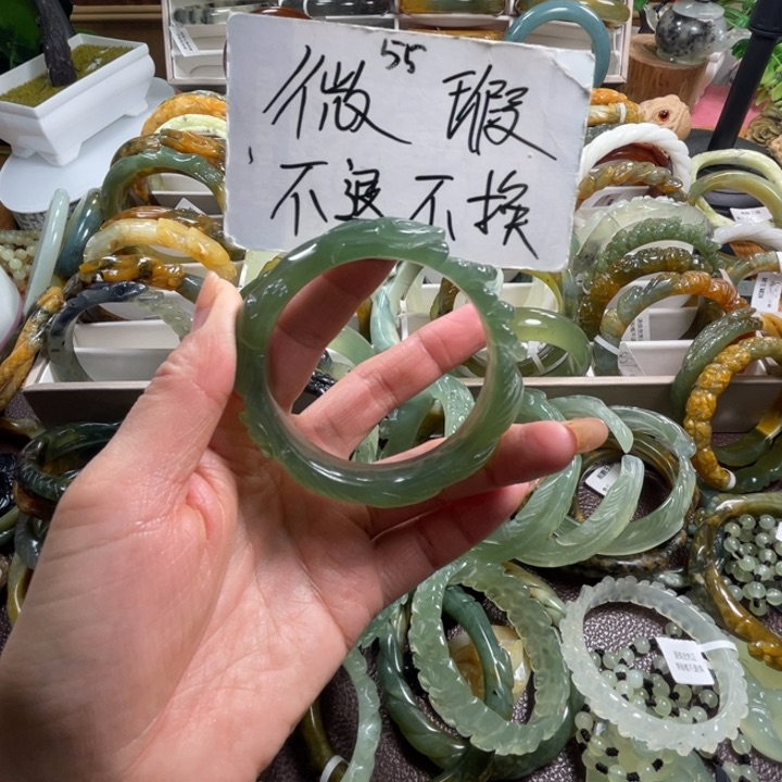 未镶嵌蛇纹石玉手镯