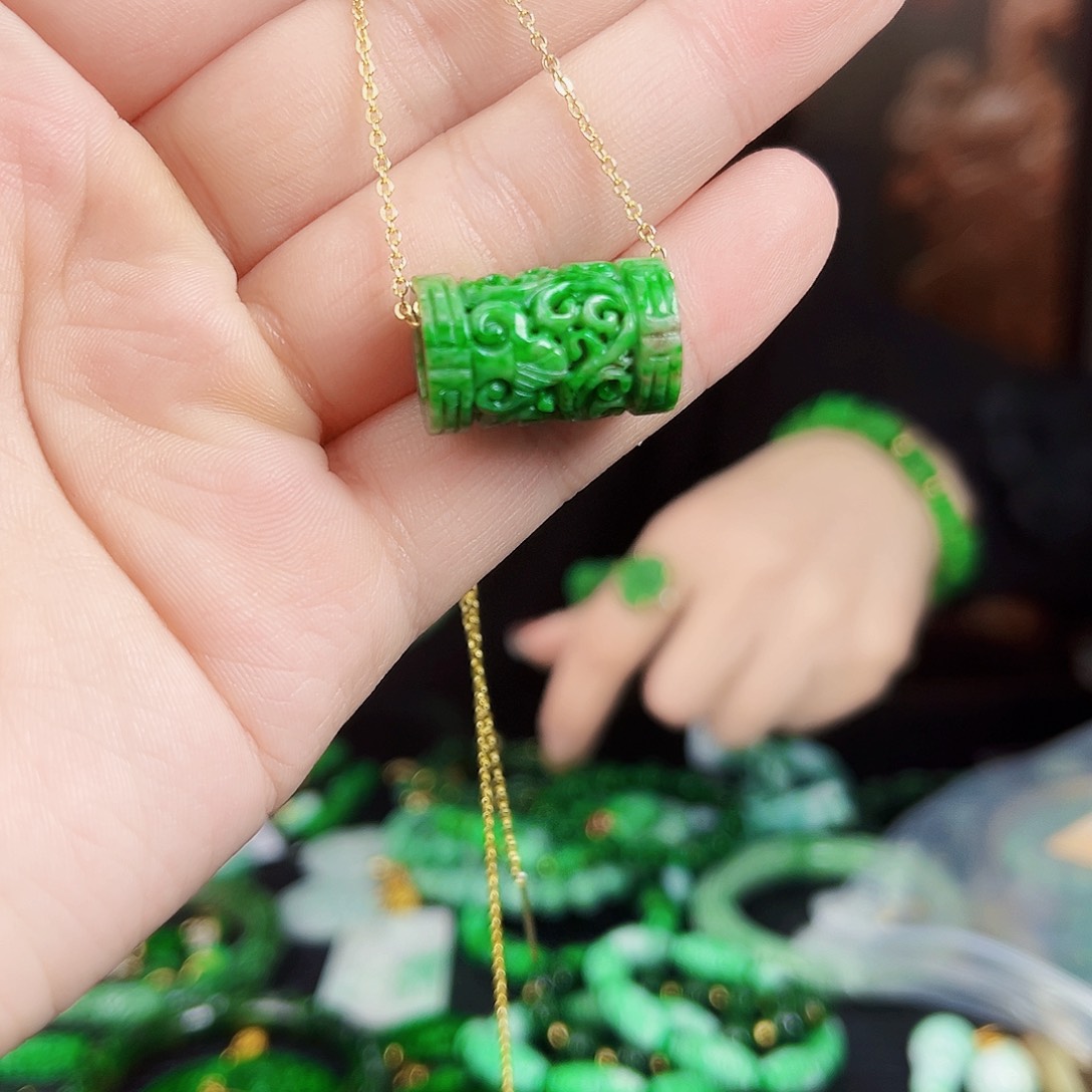 翡翠颈饰未镶嵌吊坠多样性发货