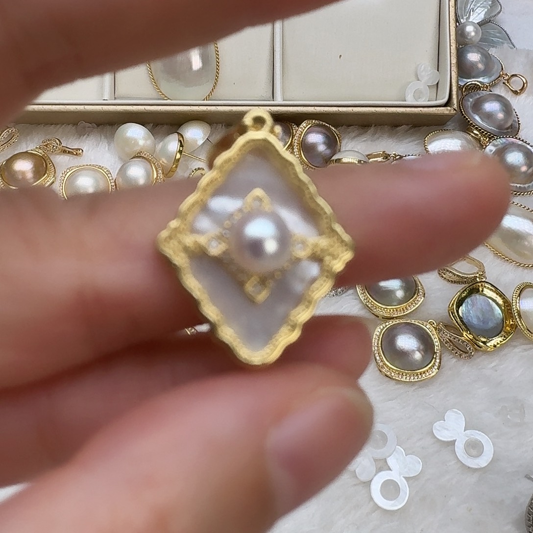 未镶嵌淡水珍珠颈饰