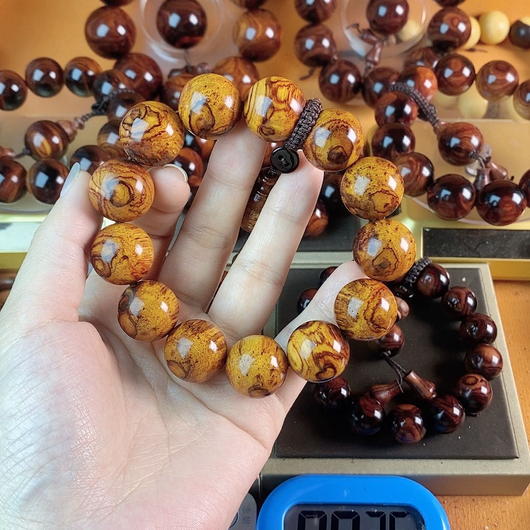 花梨木类肖**?黄18