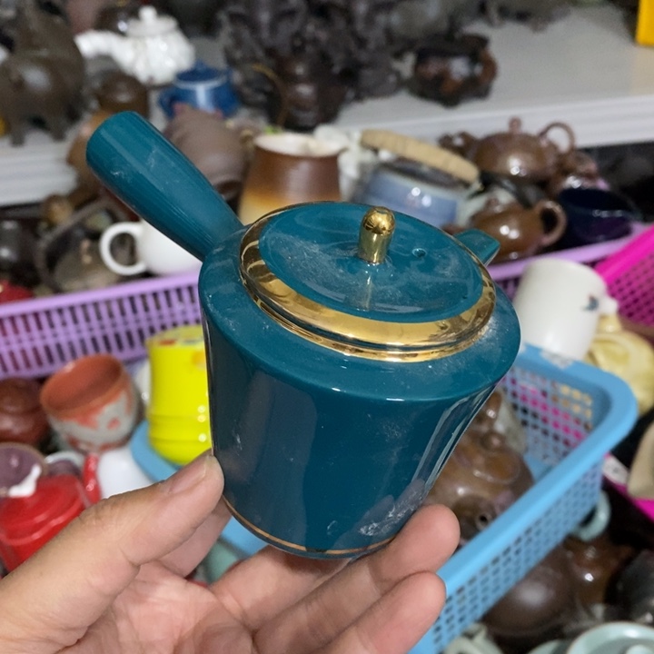 陶瓷艺术品及陶瓷壶