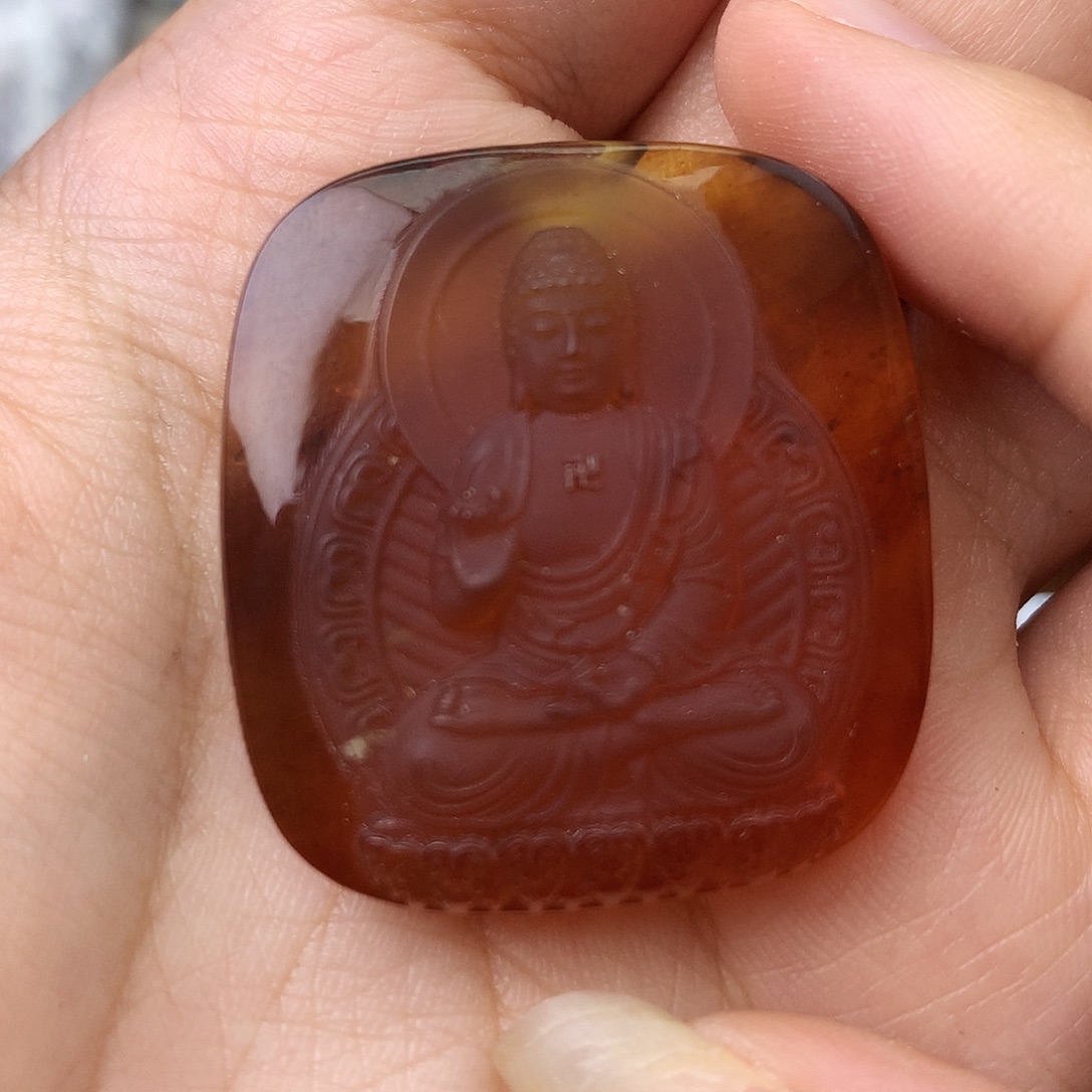 未镶嵌琥珀珠宝奇石