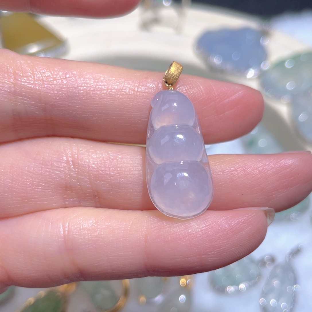 翡翠颈饰18K金镶嵌翡翠