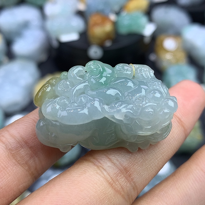 翡翠未镶嵌颈饰天然缅甸翡翠