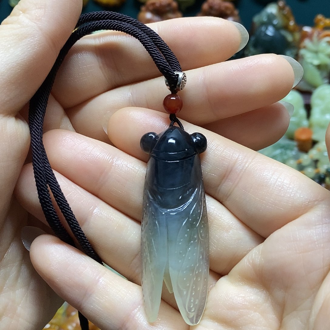 岫玉未镶嵌吊坠(赠链)