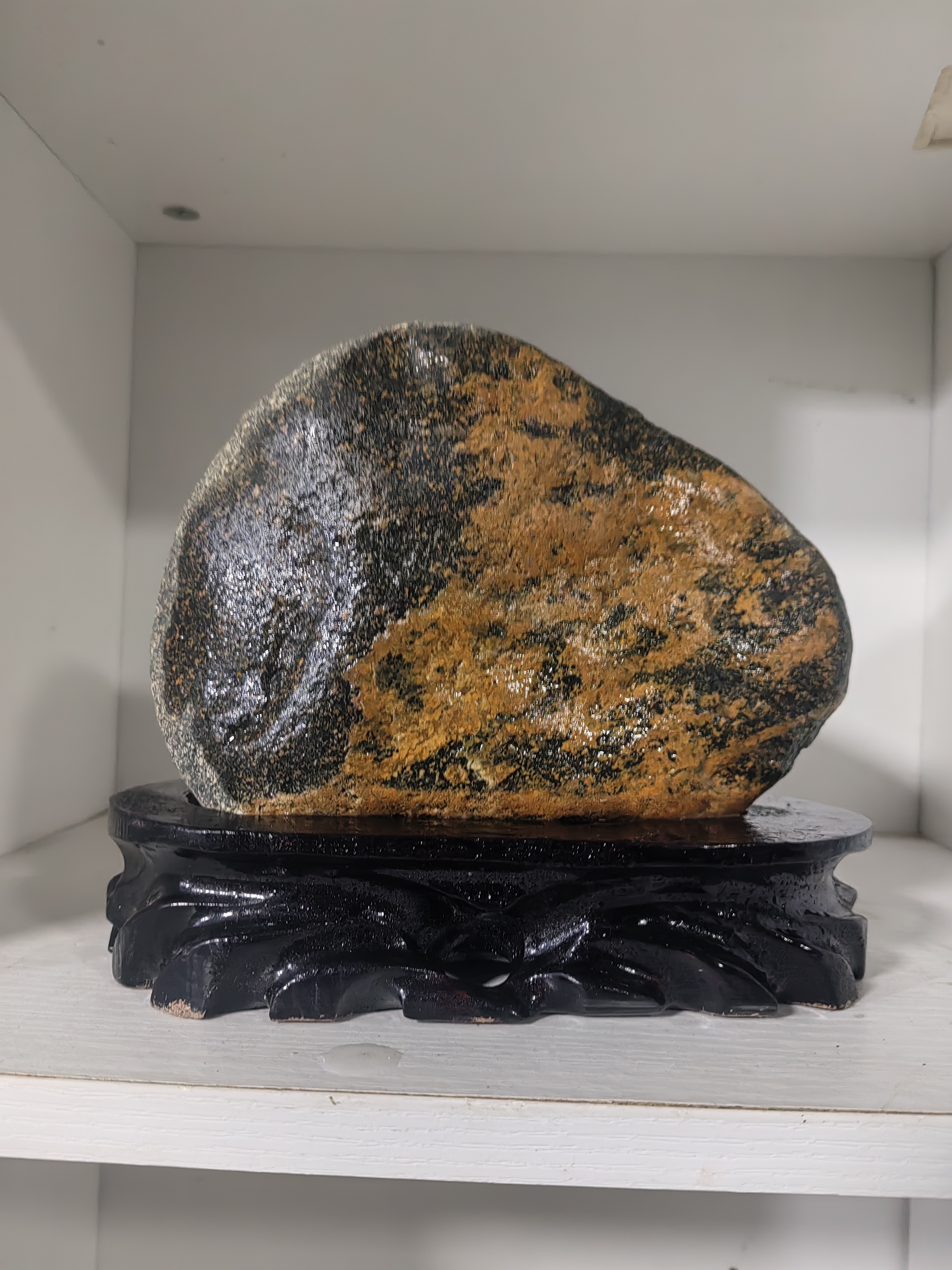 正宗的泰山黄金纹理石