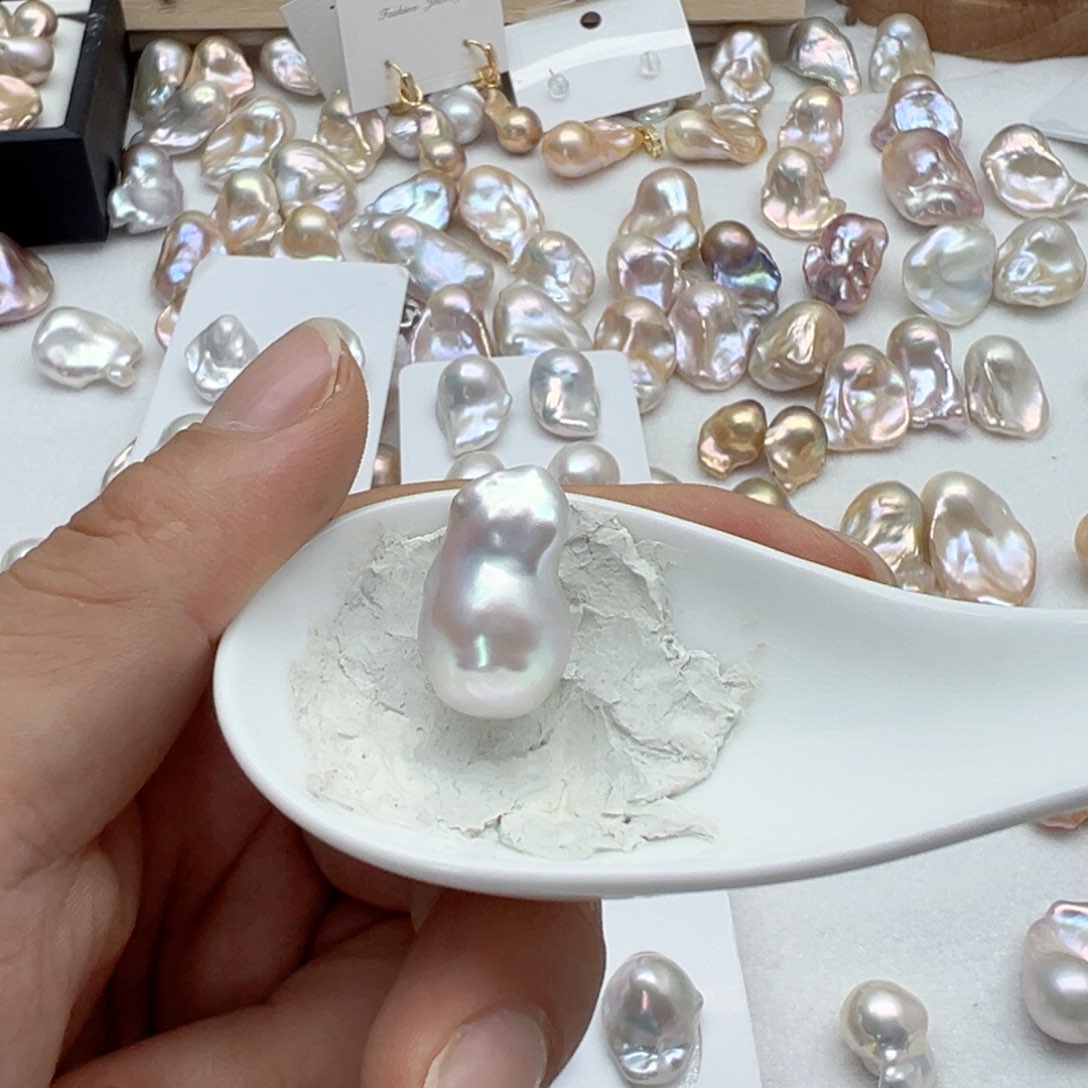 淡水珍珠银S925镶嵌颈饰并**战