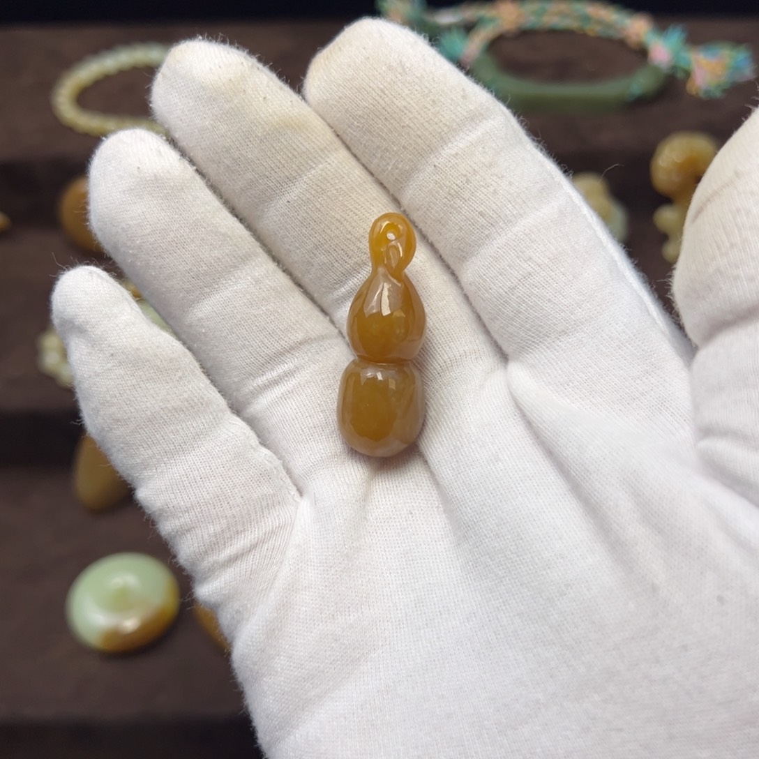 和田玉（糖玉）未镶嵌颈饰