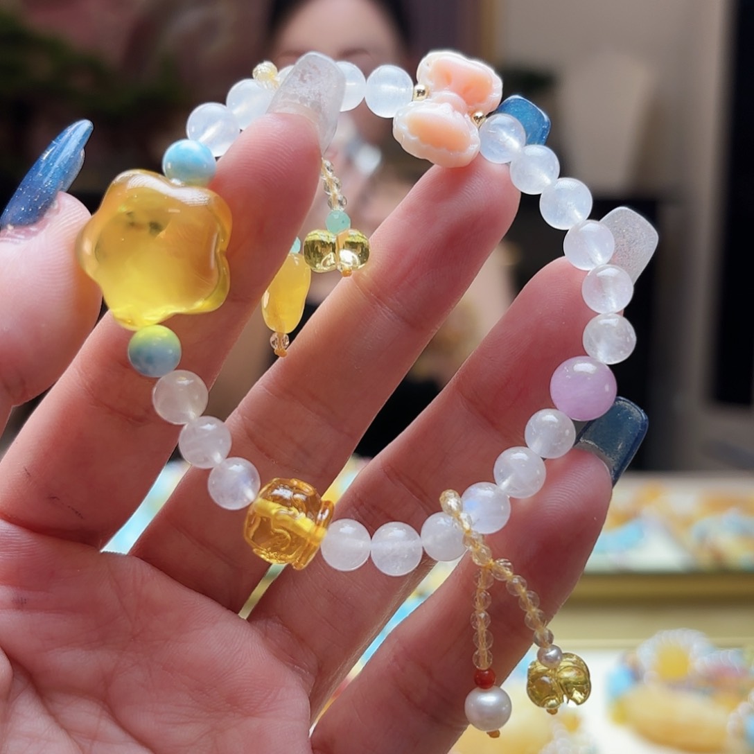 未镶嵌颈饰琥珀琥珀