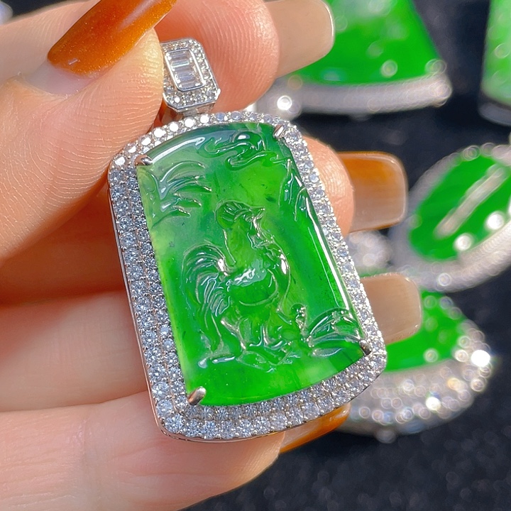 翡翠未镶嵌颈饰翡翠