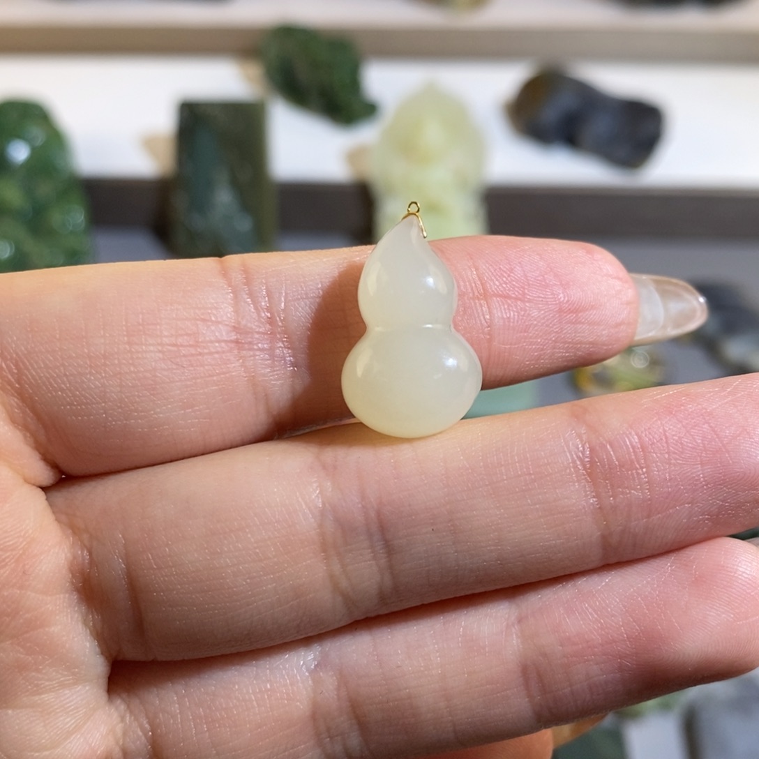 和田玉颈饰18K金镶嵌