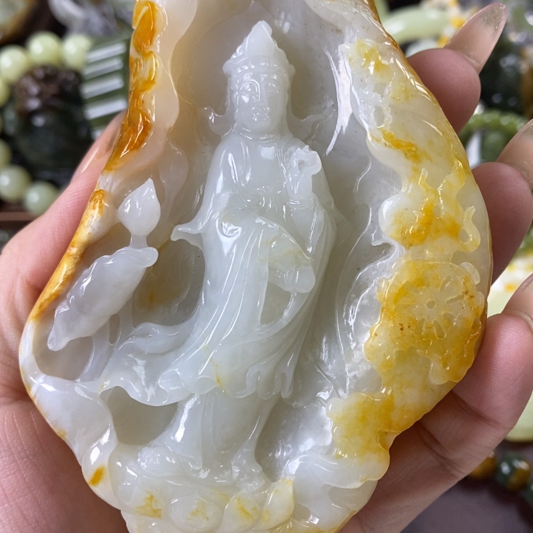 透闪石质玉未镶嵌摆件