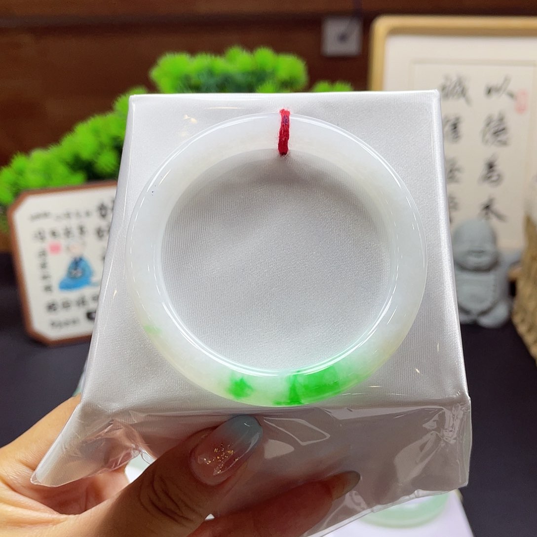 翡翠未镶嵌手镯5 号链接