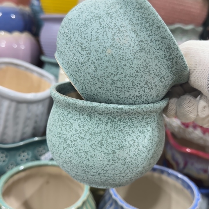 凑9快包邮，有孔，陶瓷花盆