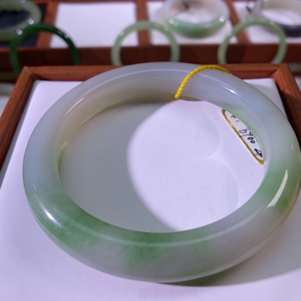 【闪购商品】未镶嵌手镯和田玉（翠青玉）