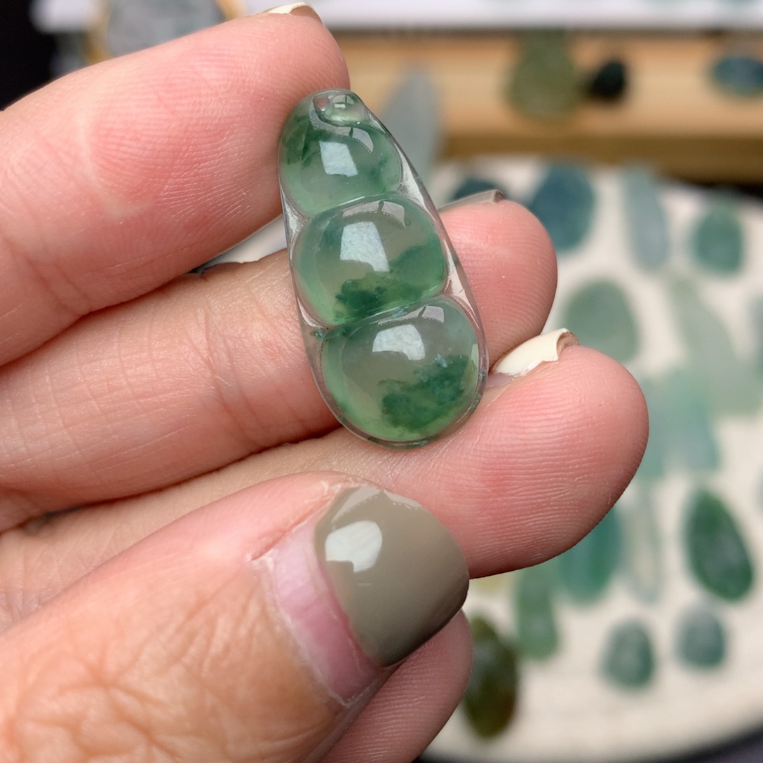 未镶嵌定制翡翠豆子