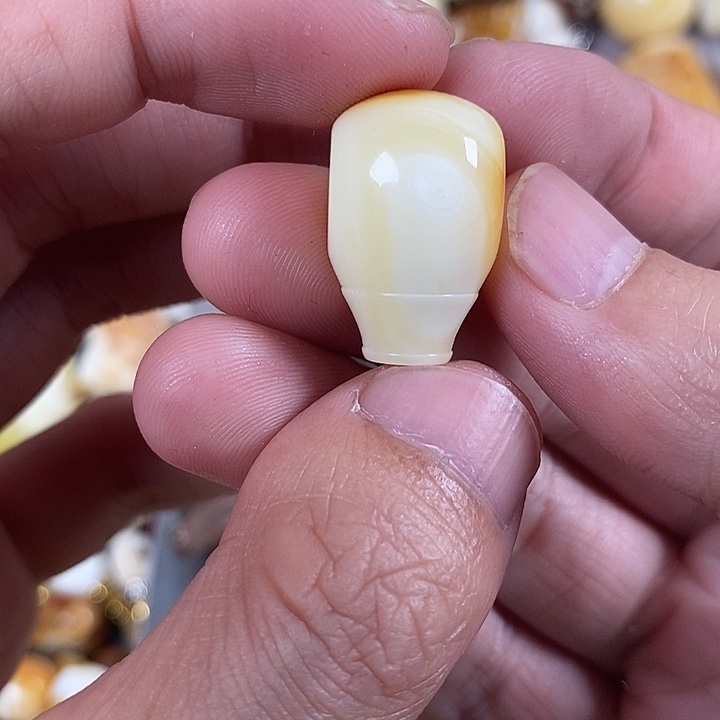 琥珀未镶嵌珠宝奇石我