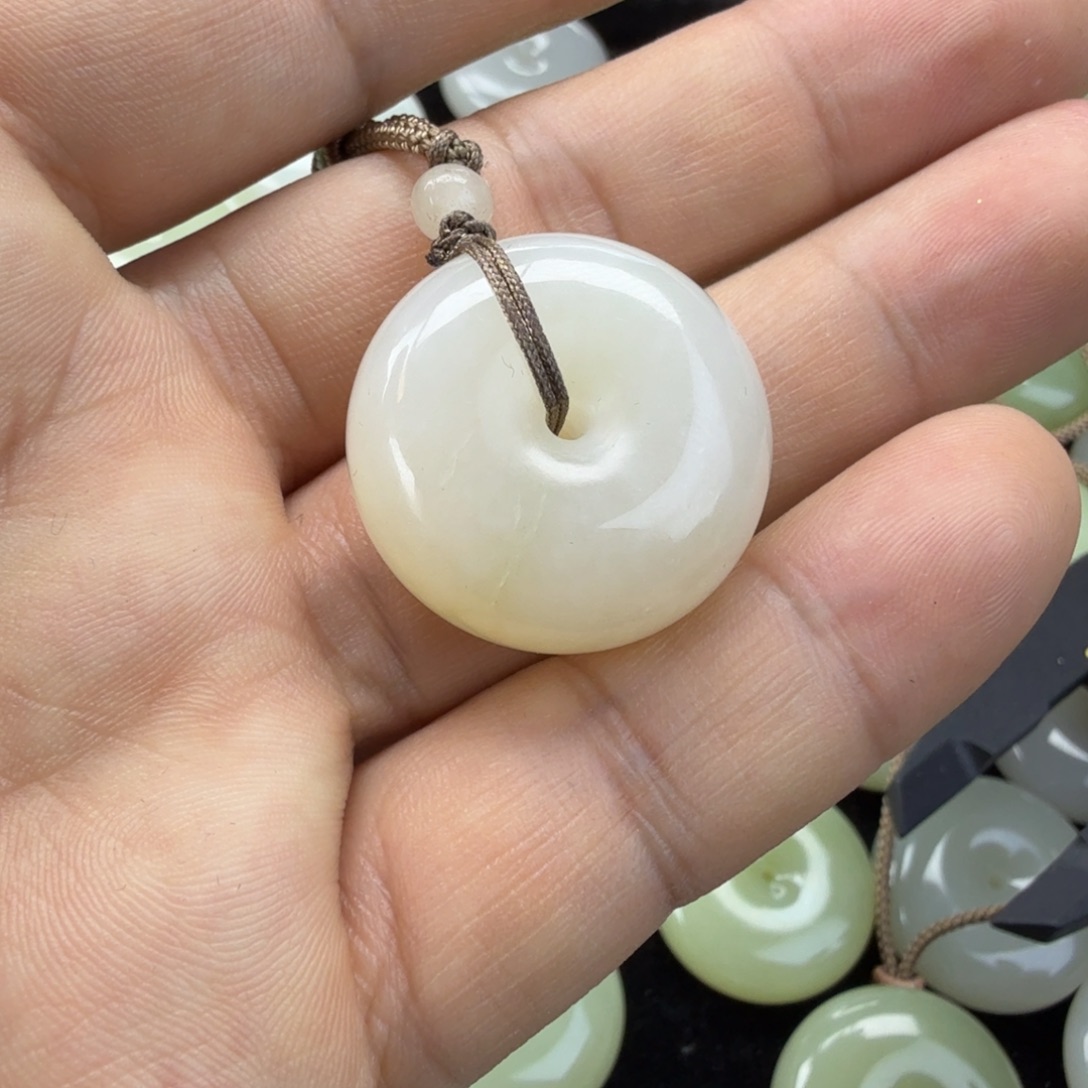 和田玉（糖玉）未镶嵌手链